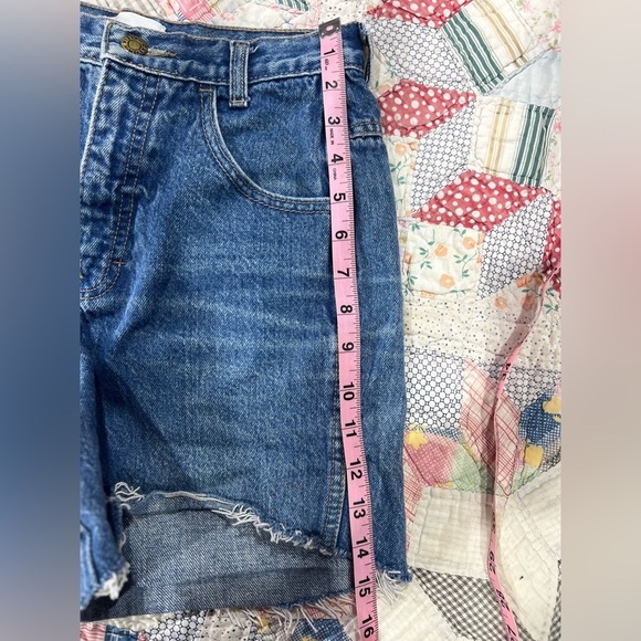 Vintage Calvin Klein High-Rise Cutoff Jean Shorts | Women’s 6 / 24 | Made in USA - Picture 12 of 14